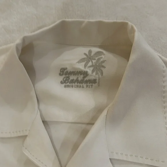Tommy Bahama Button Down - Picture 2 of 4